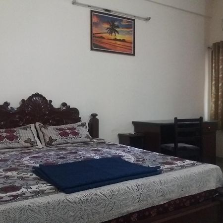 Classic Tourist Home Kochi Exterior photo